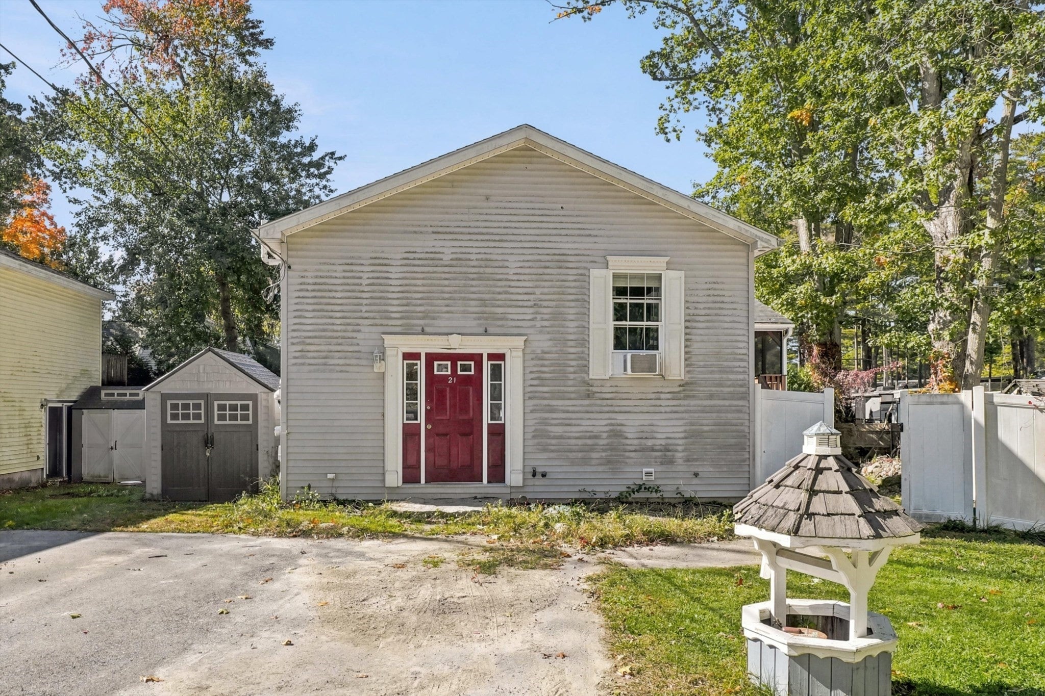 21 Browns Brook Rd, Webster, MA Photo #2