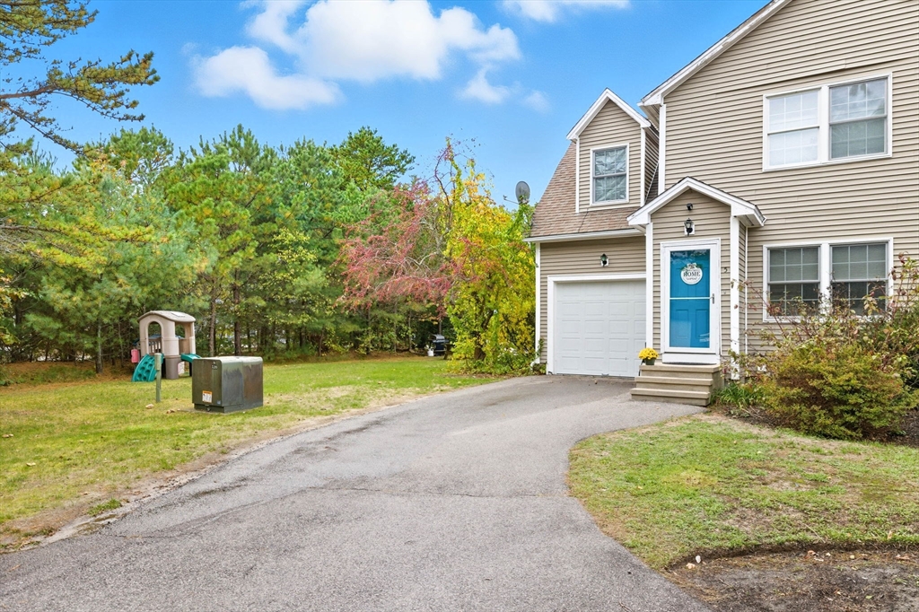 5 Carver Square Blvd 5