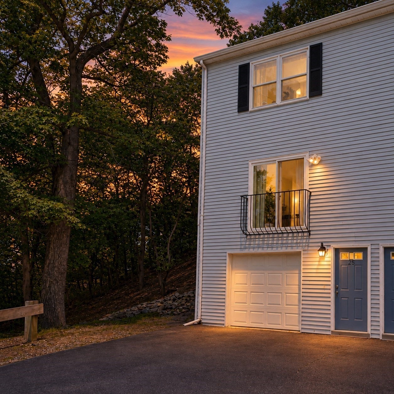 Photo of 25 Gediminas St, Worcester, MA