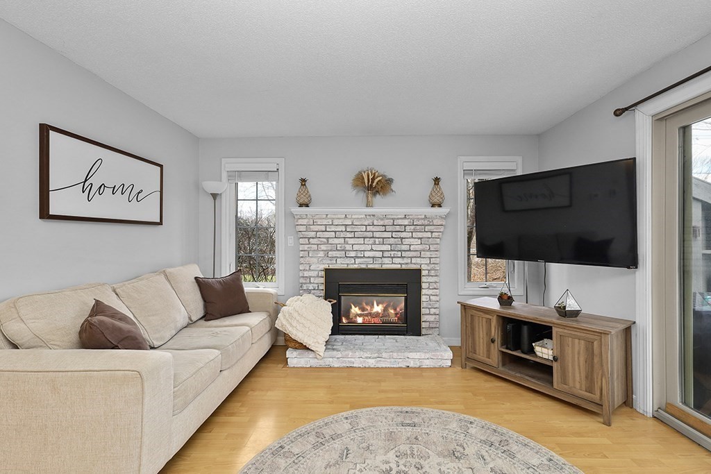 3 Strathmore Shire Dr A