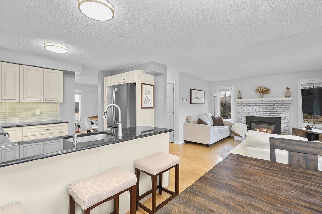 3 Strathmore Shire Dr A