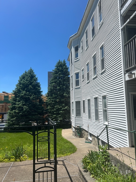 35 Heron St