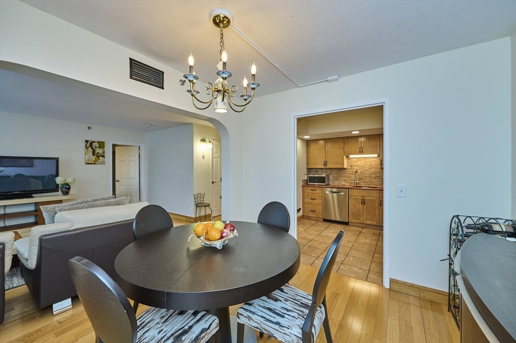 250 Hammond Pond Parkway #609S, Newton, MA Photo #6