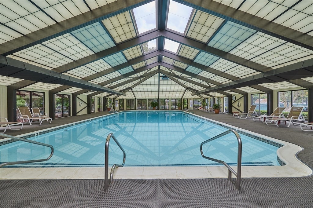 250 Hammond Pond Parkway #609S, Newton, MA Photo #27