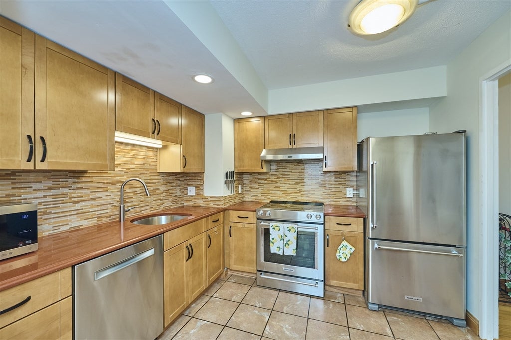 250 Hammond Pond Parkway #609S, Newton, MA Photo #10