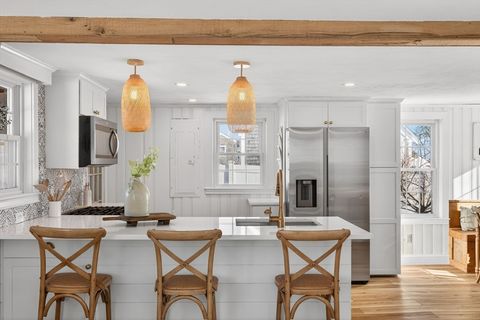 71 Dillingham Avenue Sandwich MA 02563