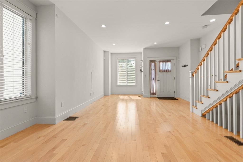 35 Bacon Street 35
