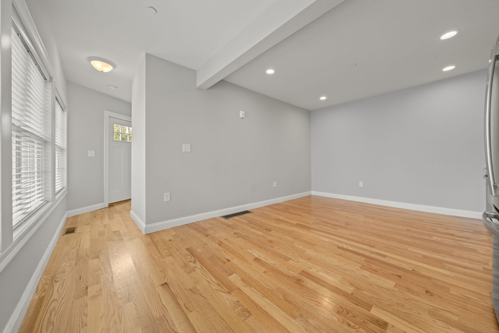 492 Cabot Street #1A, Beverly, MA Photo #17