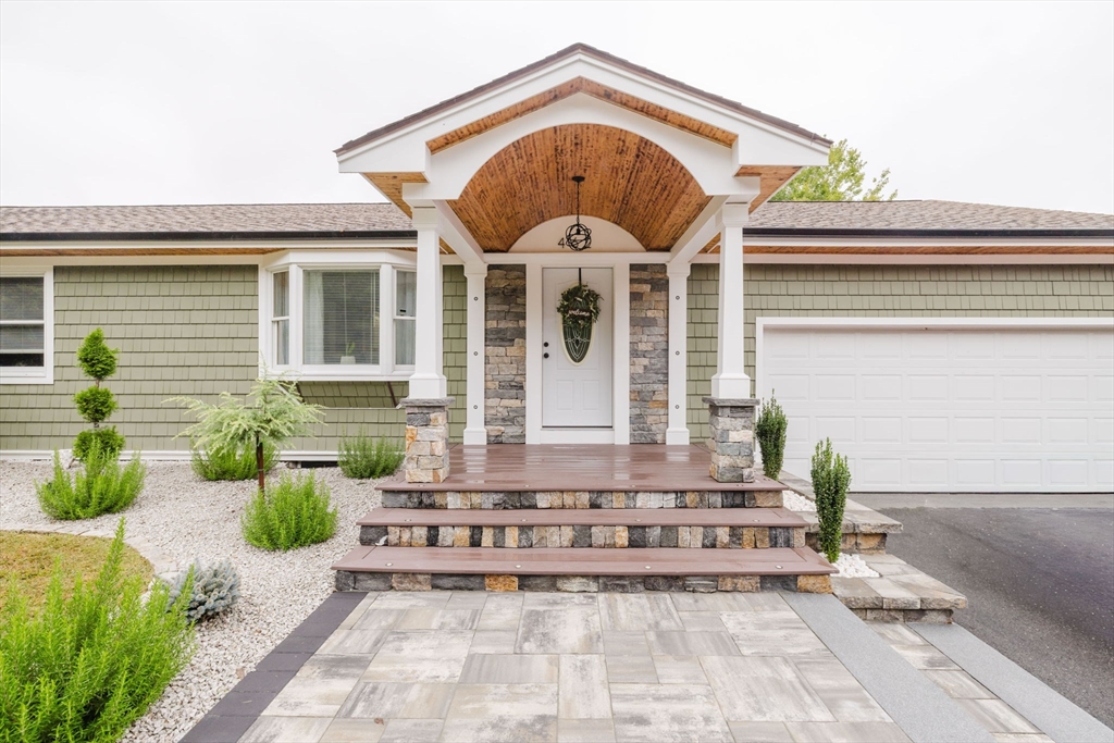 462 Harbor View Blvd.