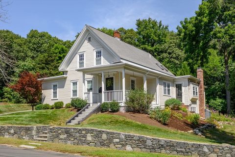 Photo of 117 Hobart St, Hingham, MA 02043 (MLS # 73512949)