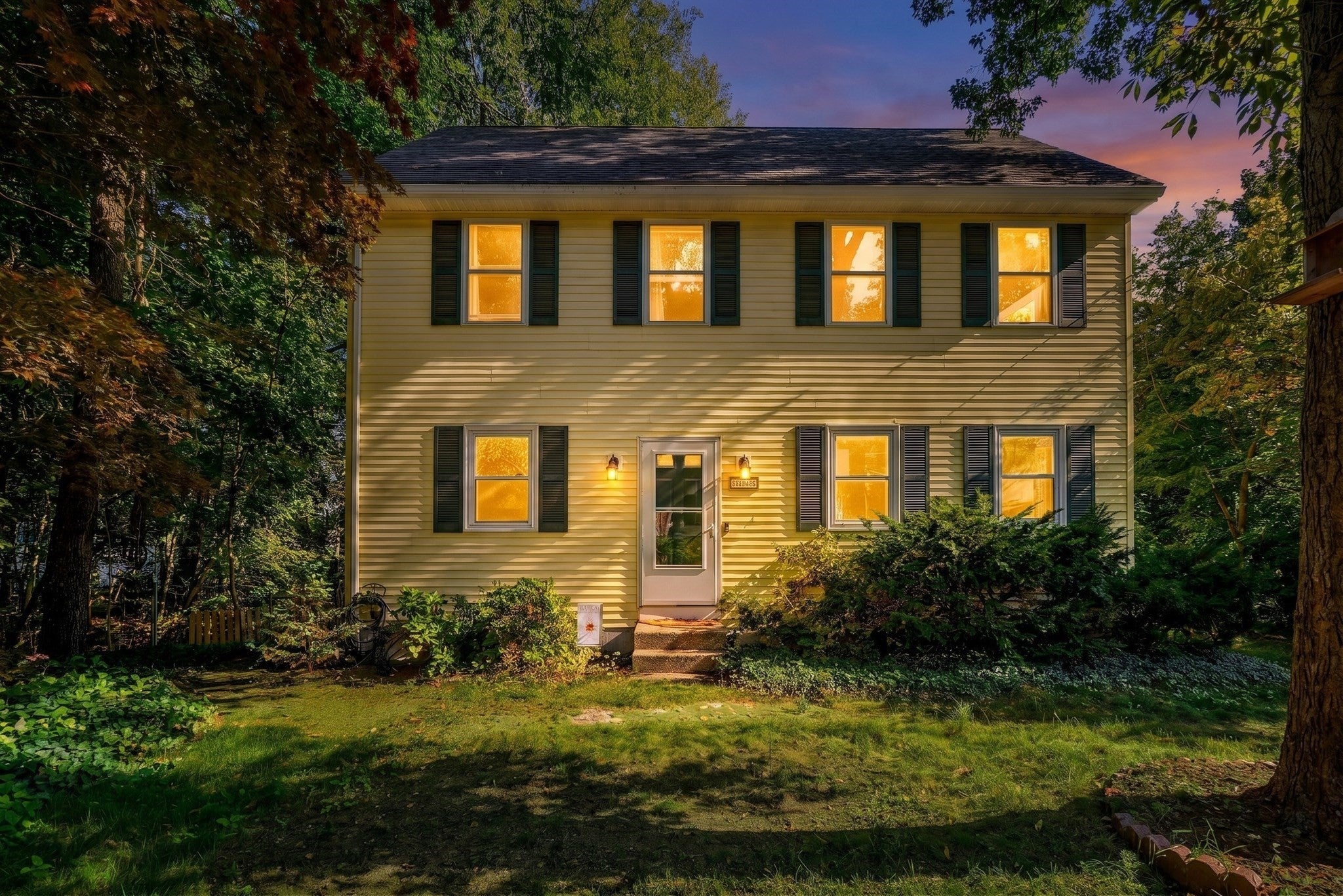 Photo of 203 Lakeview Ave, Tyngsborough, MA