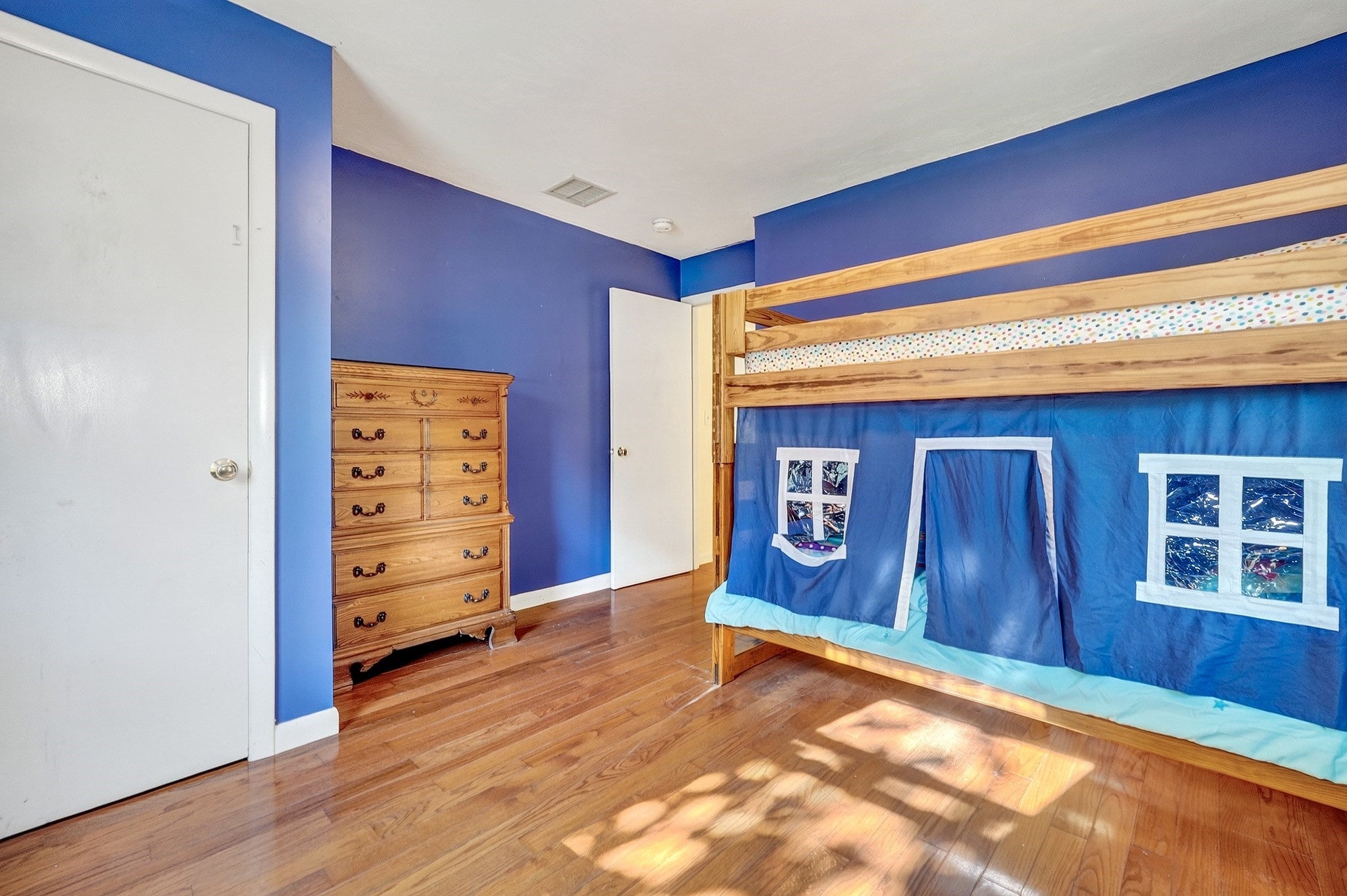 203 Lakeview Ave, Tyngsborough, MA, 203 Lakeview Ave, Tyngsborough, MA Photo #11