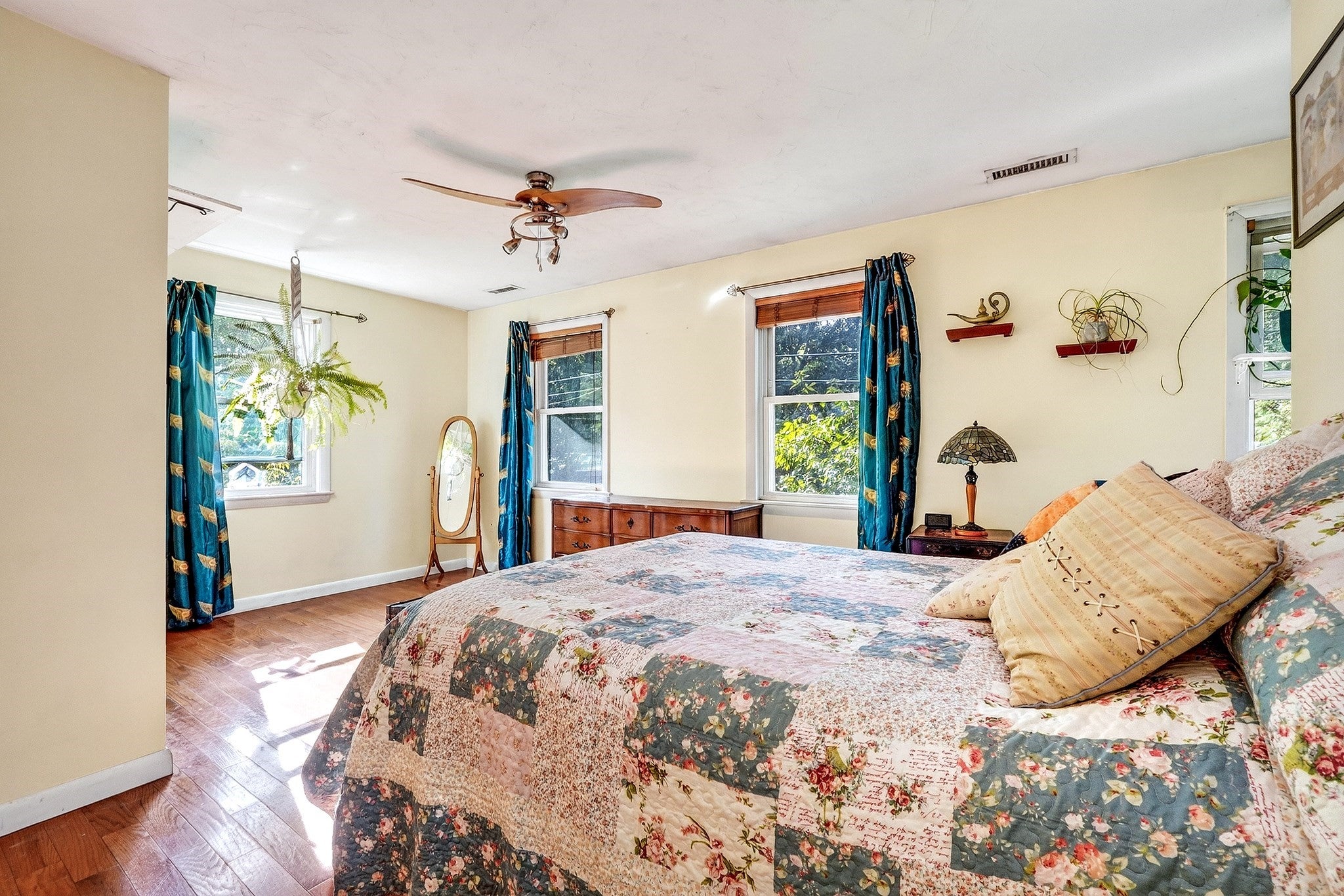 203 Lakeview Ave, Tyngsborough, MA, 203 Lakeview Ave, Tyngsborough, MA Photo #8