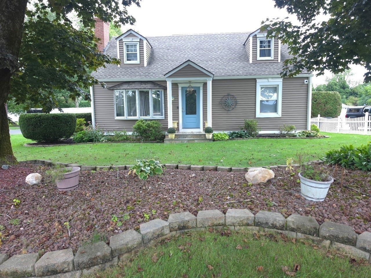 417 River Rd, Agawam, MA, 417 River Rd, Agawam, MA Photo #2