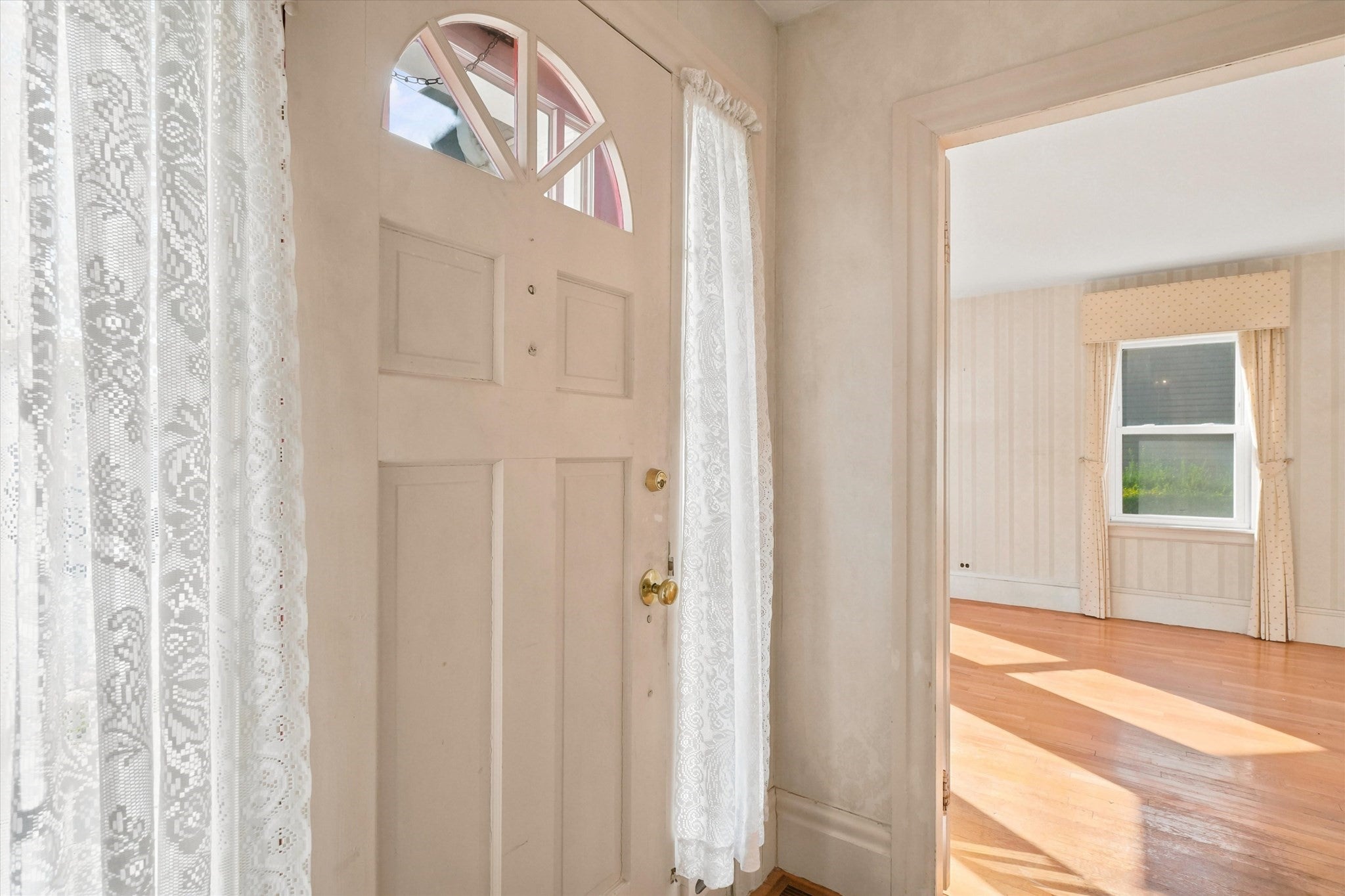 164 Burrill St, Swampscott, MA, 164 Burrill St, Swampscott, MA Photo #6