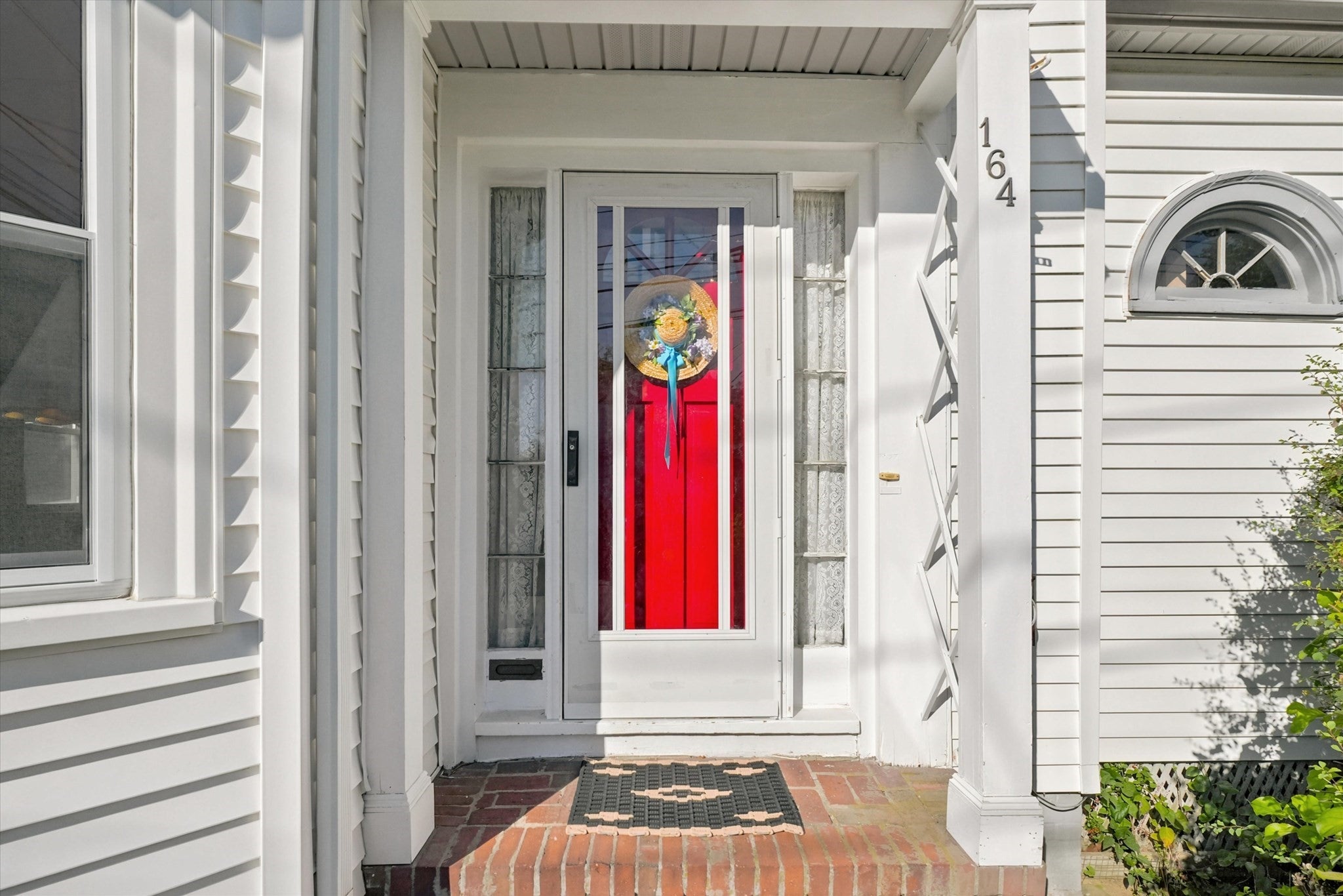164 Burrill St, Swampscott, MA, 164 Burrill St, Swampscott, MA Photo #4