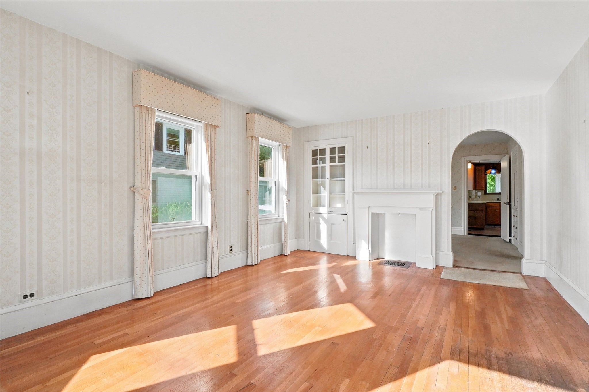 164 Burrill St, Swampscott, MA, 164 Burrill St, Swampscott, MA Photo #7
