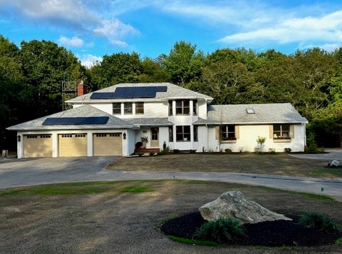 Photo of 316 Walnut Plain Rd, Rochester, MA 02770 (MLS # 73586121)