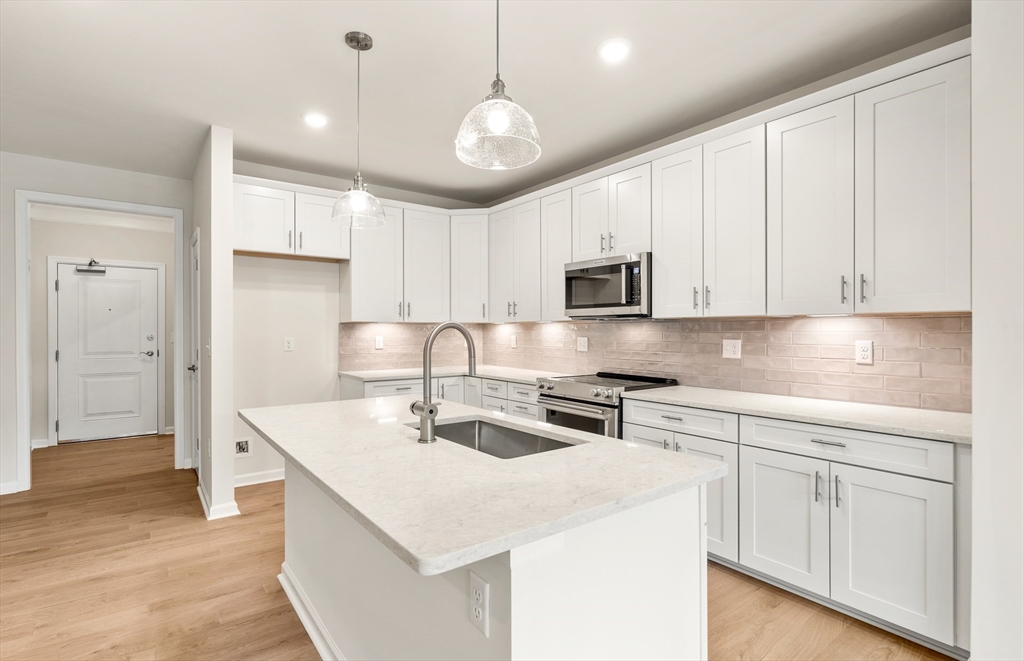 6 Stratton Drive 410