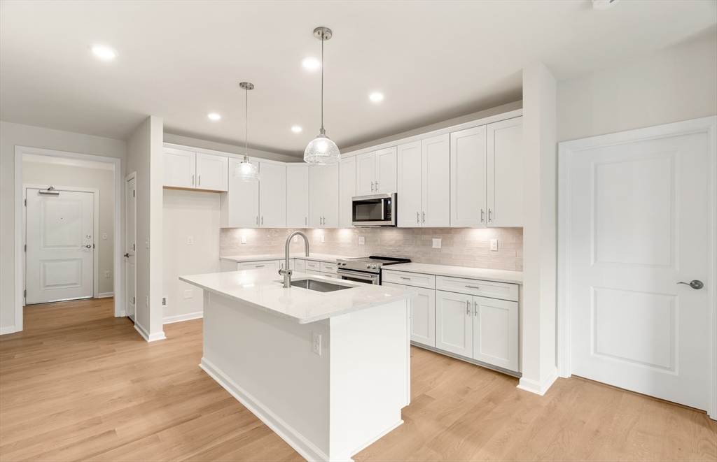 6 Stratton Drive 410