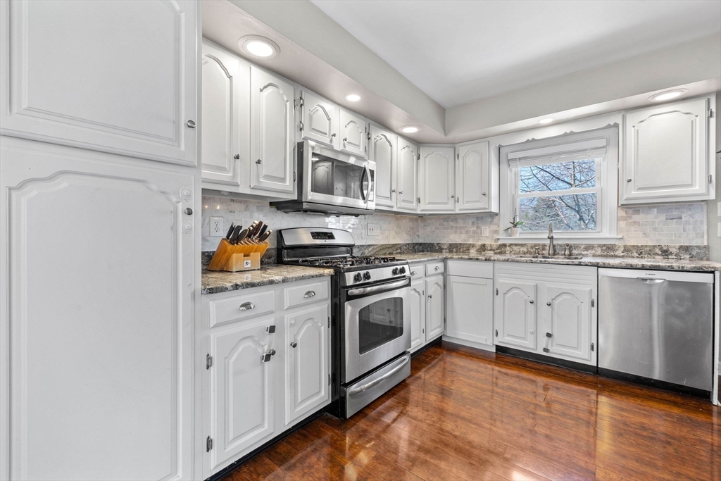60 Pleasant St