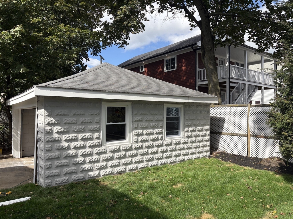 54 Woodrow Ave 2