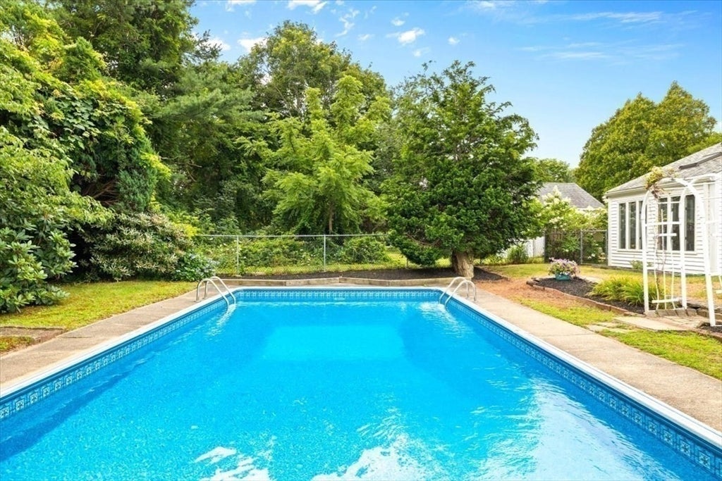 33 Homestead Ln, Falmouth, MA, 33 Homestead Ln, Falmouth, MA Photo #11