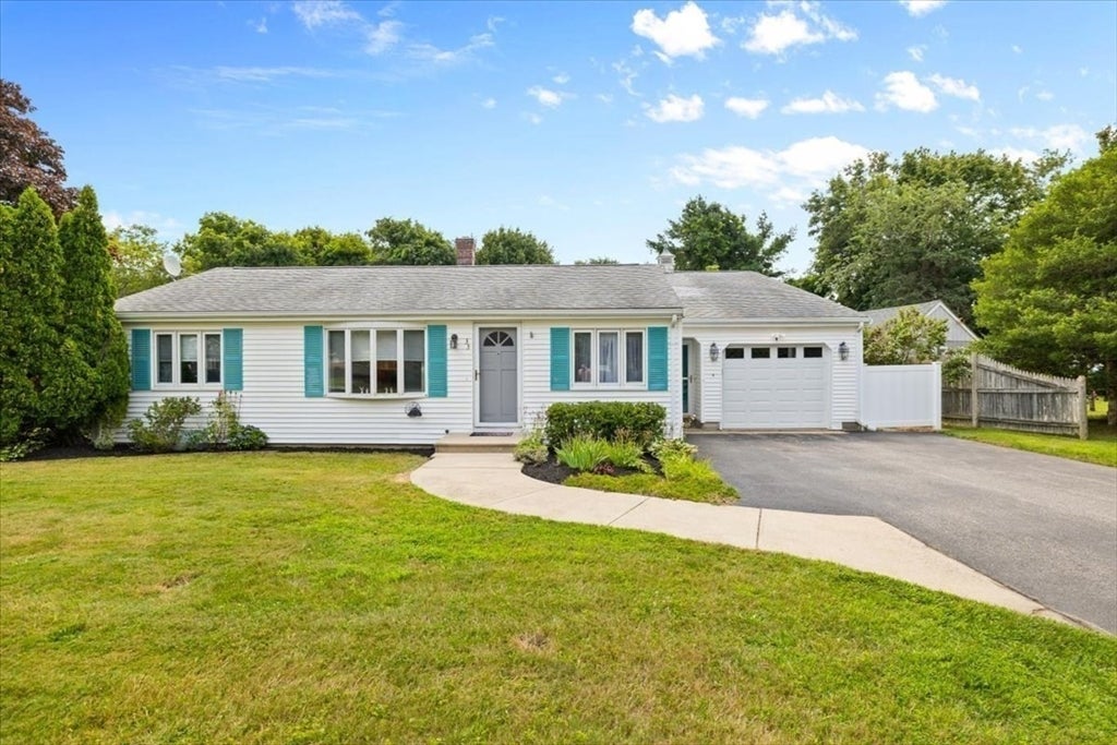 33 Homestead Ln, Falmouth, MA, 33 Homestead Ln, Falmouth, MA Photo #2