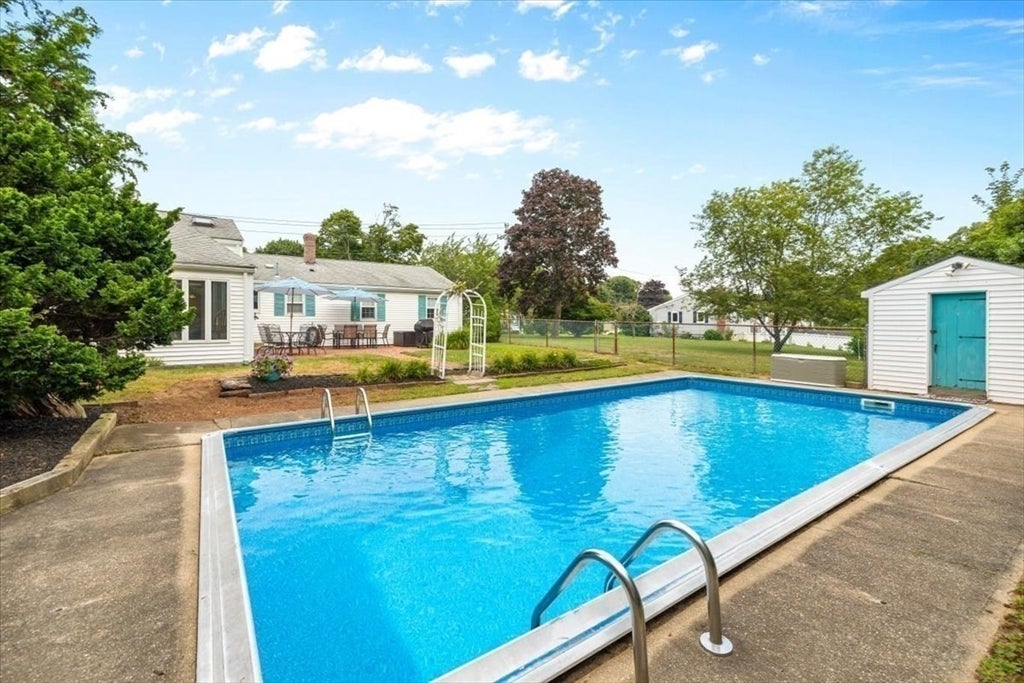 33 Homestead Ln, Falmouth, MA, 33 Homestead Ln, Falmouth, MA Photo #10