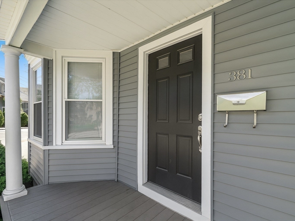 381 Hunnewell St 381