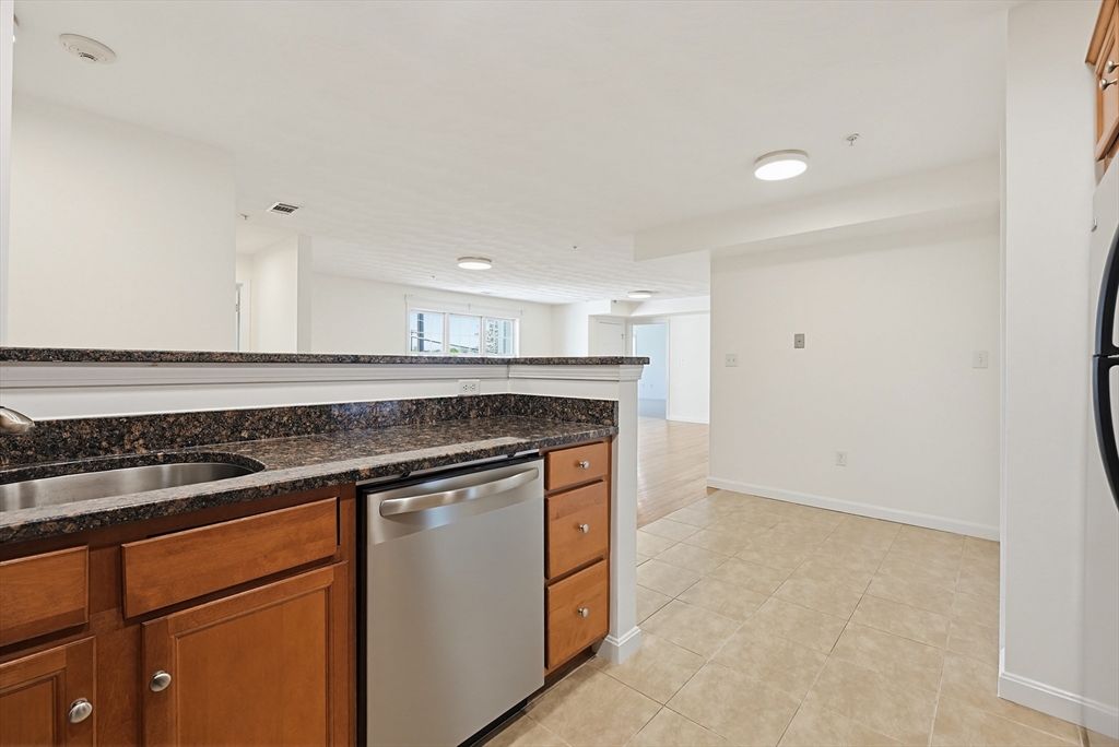 51 Pearl St 205