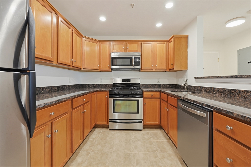 51 Pearl St 205