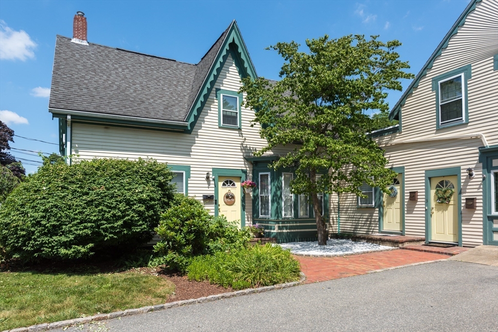 64 Centre Ave 1