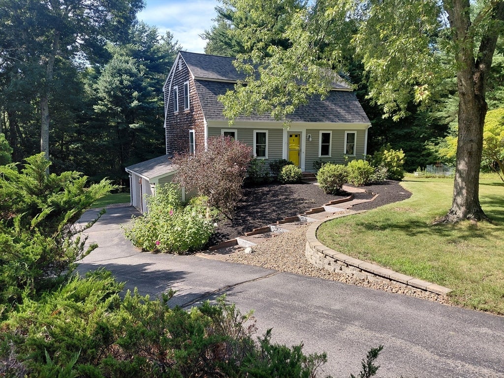 3 Kelly Drive