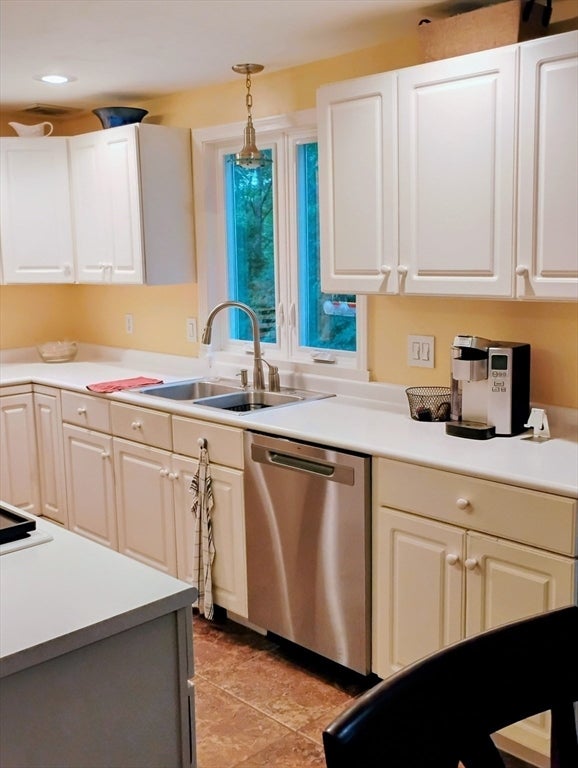 3 Kelly Drive, Middleboro, MA, 3 Kelly Drive, Middleboro, MA Photo #10