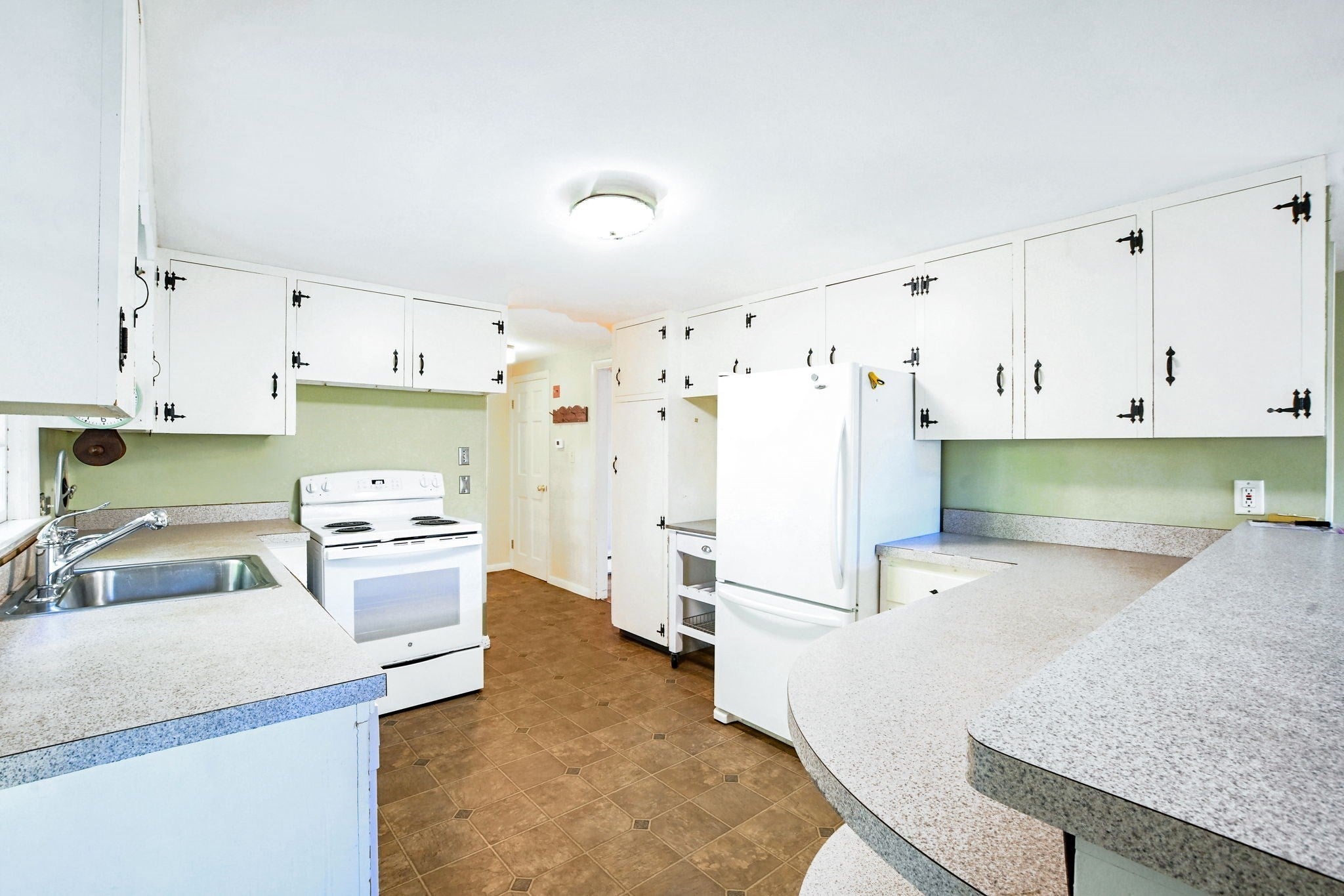 28 Annette Ave, Falmouth, MA, 28 Annette Ave, Falmouth, MA Photo #6