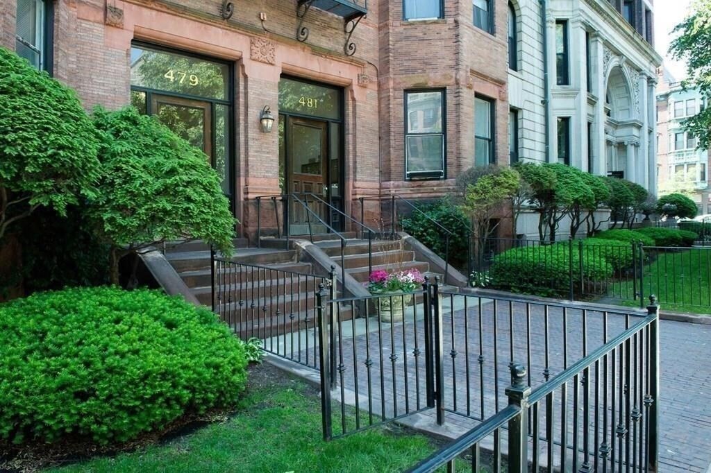 481 Beacon Street 24