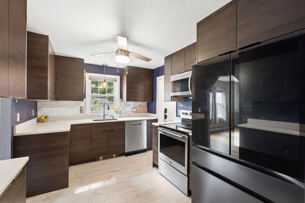 70 Mirror Lake Ave #70, Norfolk, MA, 70 Mirror Lake Ave #70, Norfolk, MA Photo #7