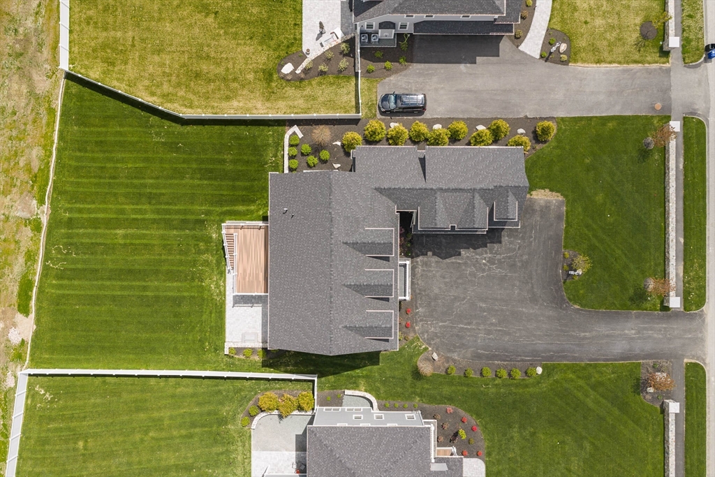 11 Wyndemere Ln.