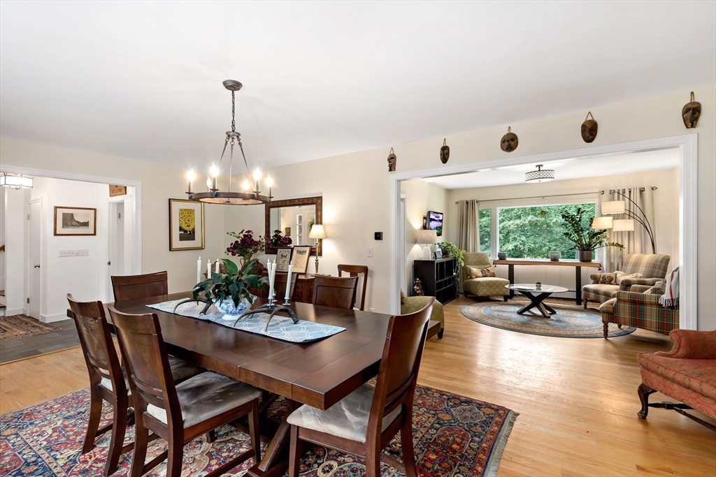 27 Moody Dr