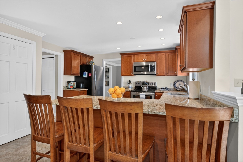 10 Cooper Dr, Franklin, MA, 10 Cooper Dr, Franklin, MA Photo #15