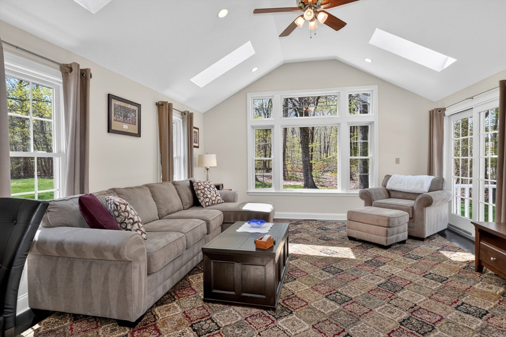 10 Cooper Dr, Franklin, MA, 10 Cooper Dr, Franklin, MA Photo #26