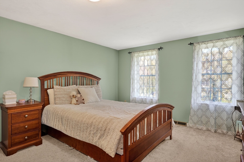 10 Cooper Dr, Franklin, MA, 10 Cooper Dr, Franklin, MA Photo #29