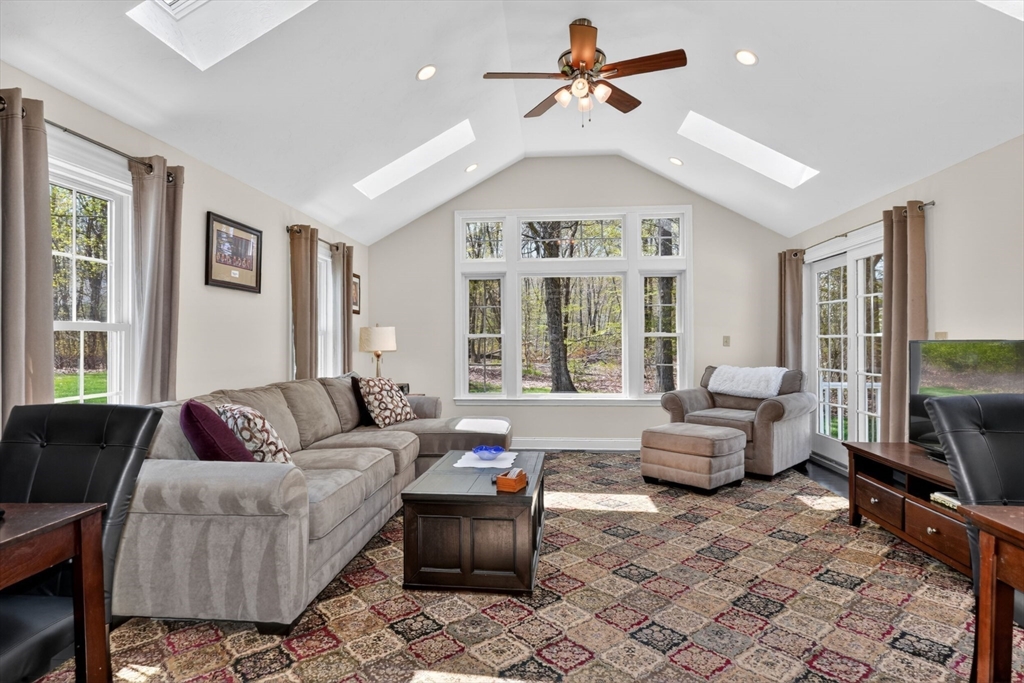 10 Cooper Dr, Franklin, MA, 10 Cooper Dr, Franklin, MA Photo #23