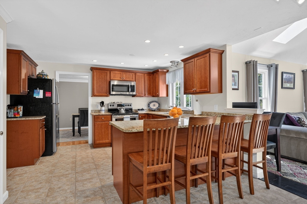 10 Cooper Dr, Franklin, MA, 10 Cooper Dr, Franklin, MA Photo #16