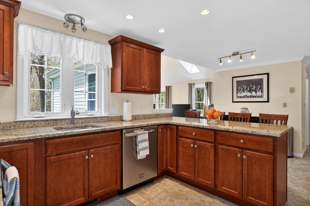 10 Cooper Dr, Franklin, MA, 10 Cooper Dr, Franklin, MA Photo #14