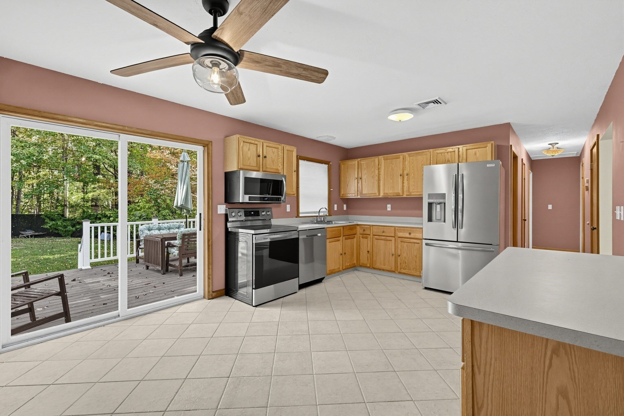 305 Wren St, Taunton, MA, 305 Wren St, Taunton, MA Photo #2