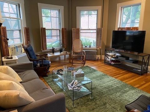 454 Green St. 1 Cambridge MA 02139