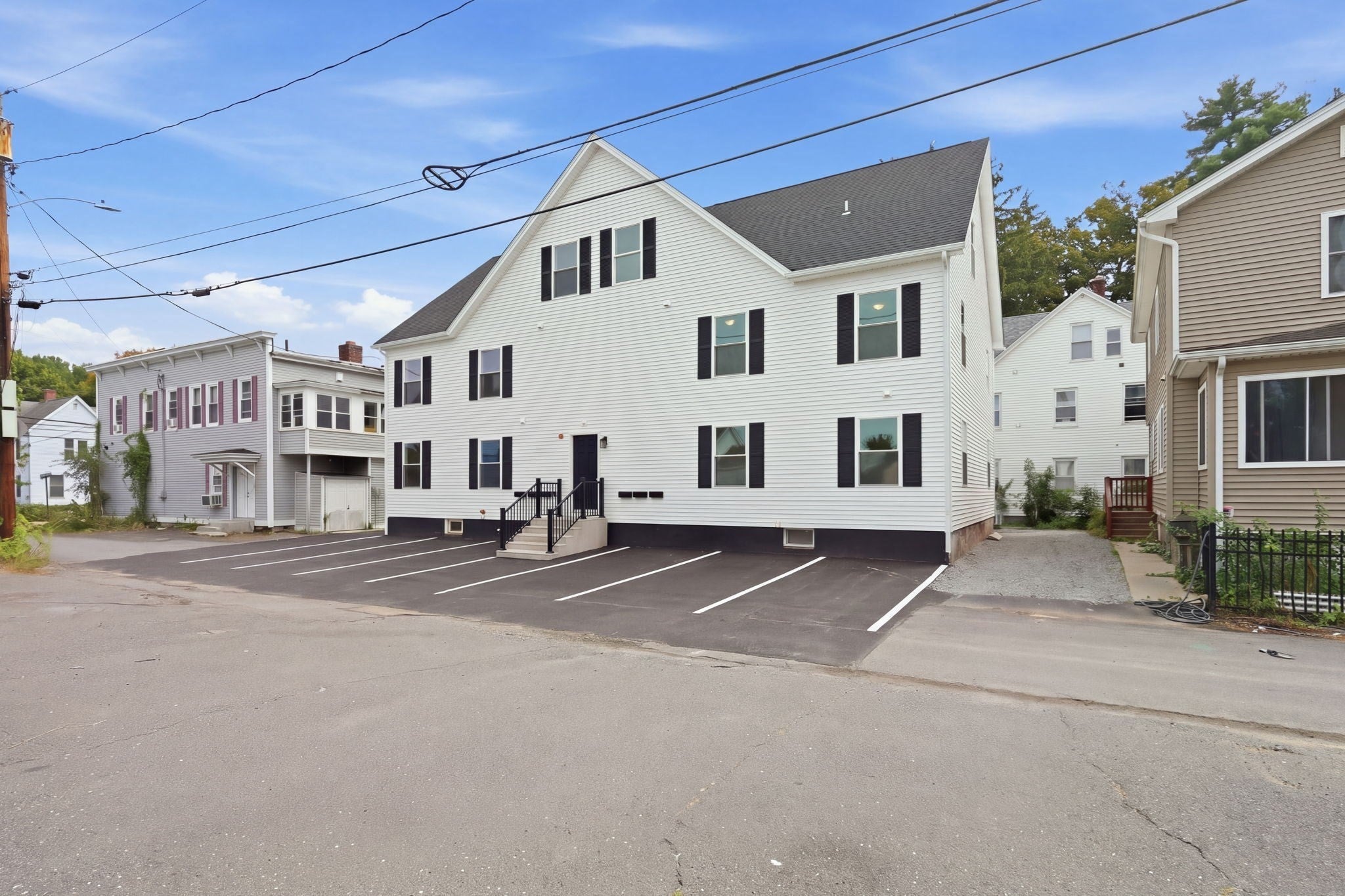 4 Phelps Ave