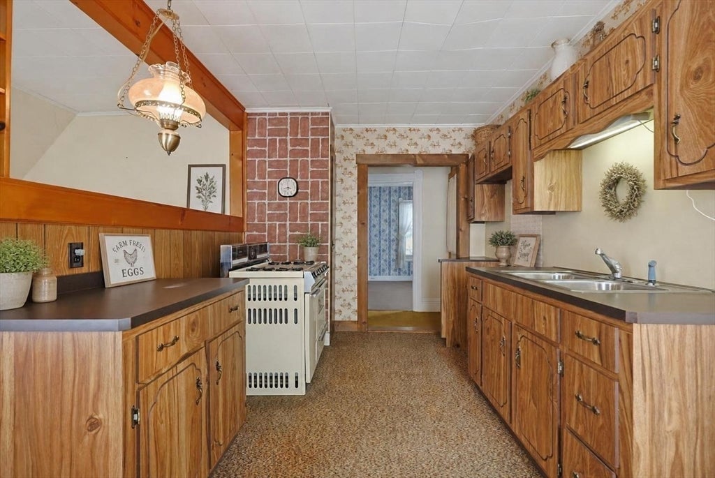 19 Irving St, Spencer, MA, 19 Irving St, Spencer, MA Photo #19